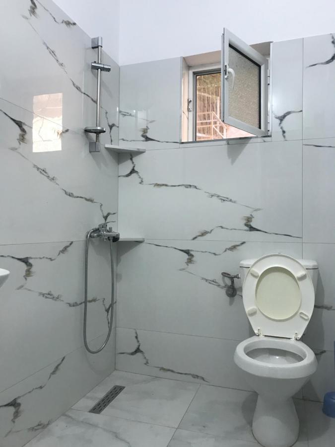 Apartament Roisin Sarande Bagian luar foto